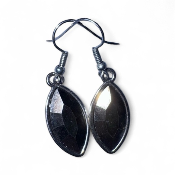 Paparazzi Dark Silver Jewelry Set - Picture 2 of 2